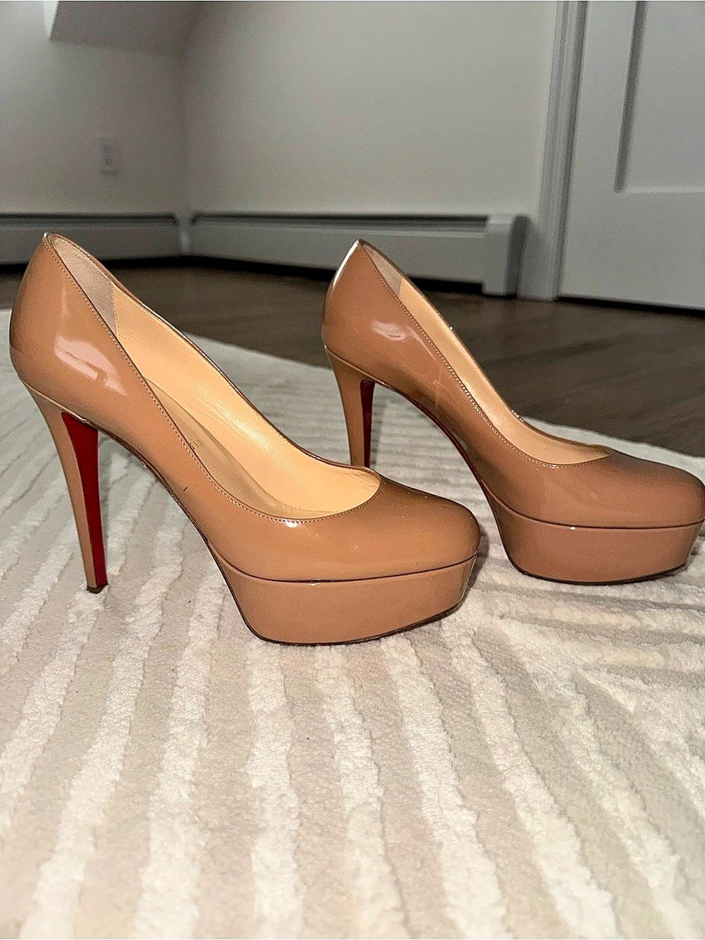 Christian Louboutin Nude Pumps